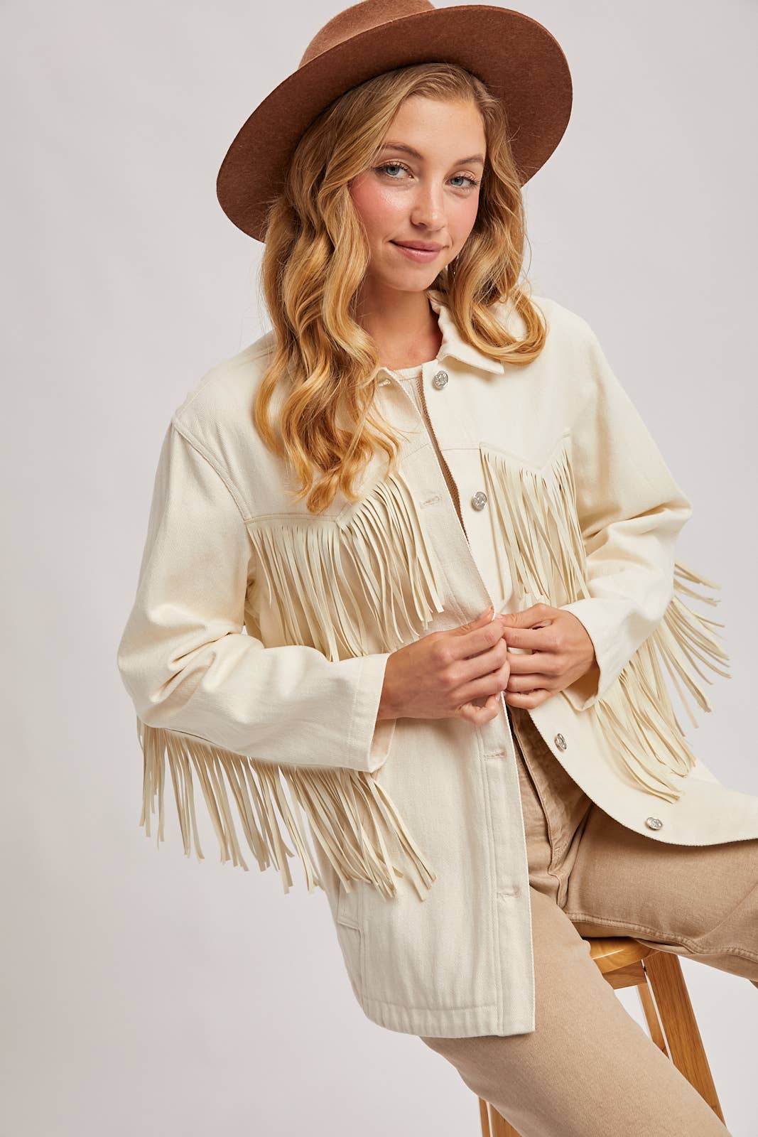 Bluivy - Vendita all'ingrosso Giacca - Donna - Giacca in denim western con frange e bottoni - confezione aperta12