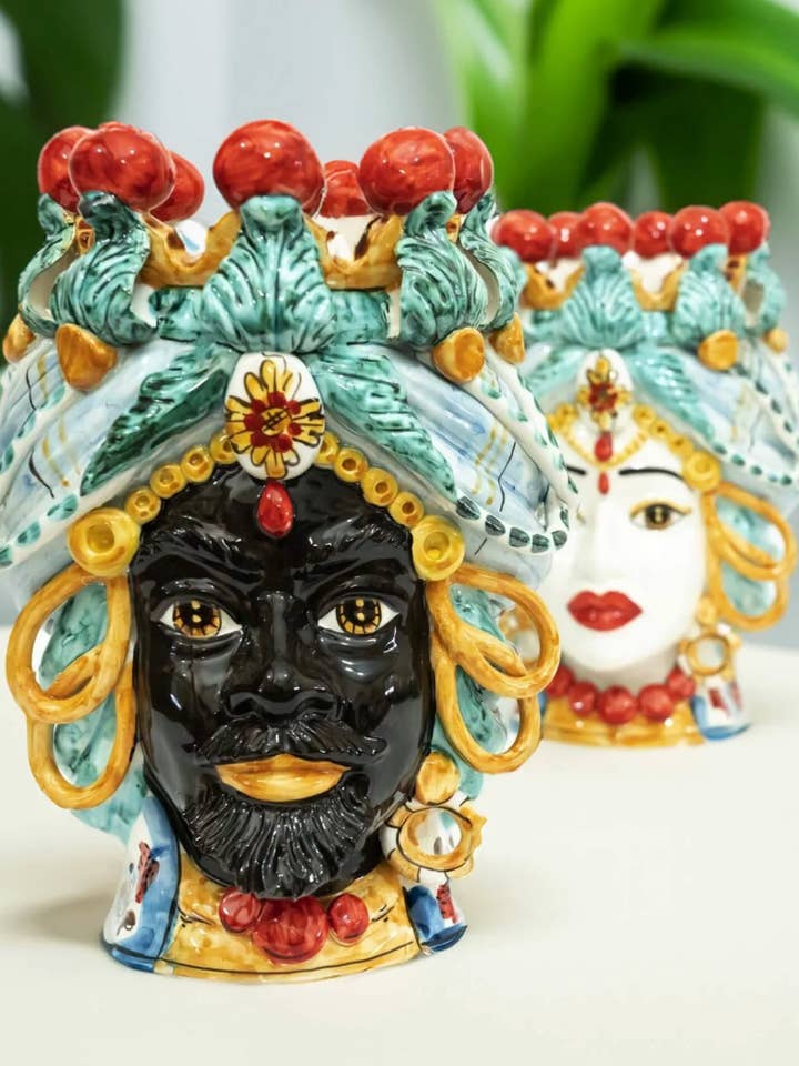 Moorse hoofden met gedraaide keramiek Caltagirone cm H.30 L.20 Ambachtelijk voor wholesale door DD Ceramiche Siciliane