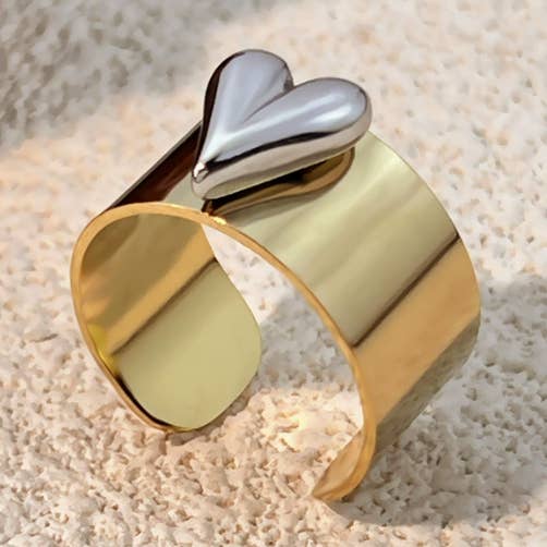 Anneaux-Forme courbée texture irrégulière motif de vague anneau en acier pour la vente par Eagle Crest Industries Inc.