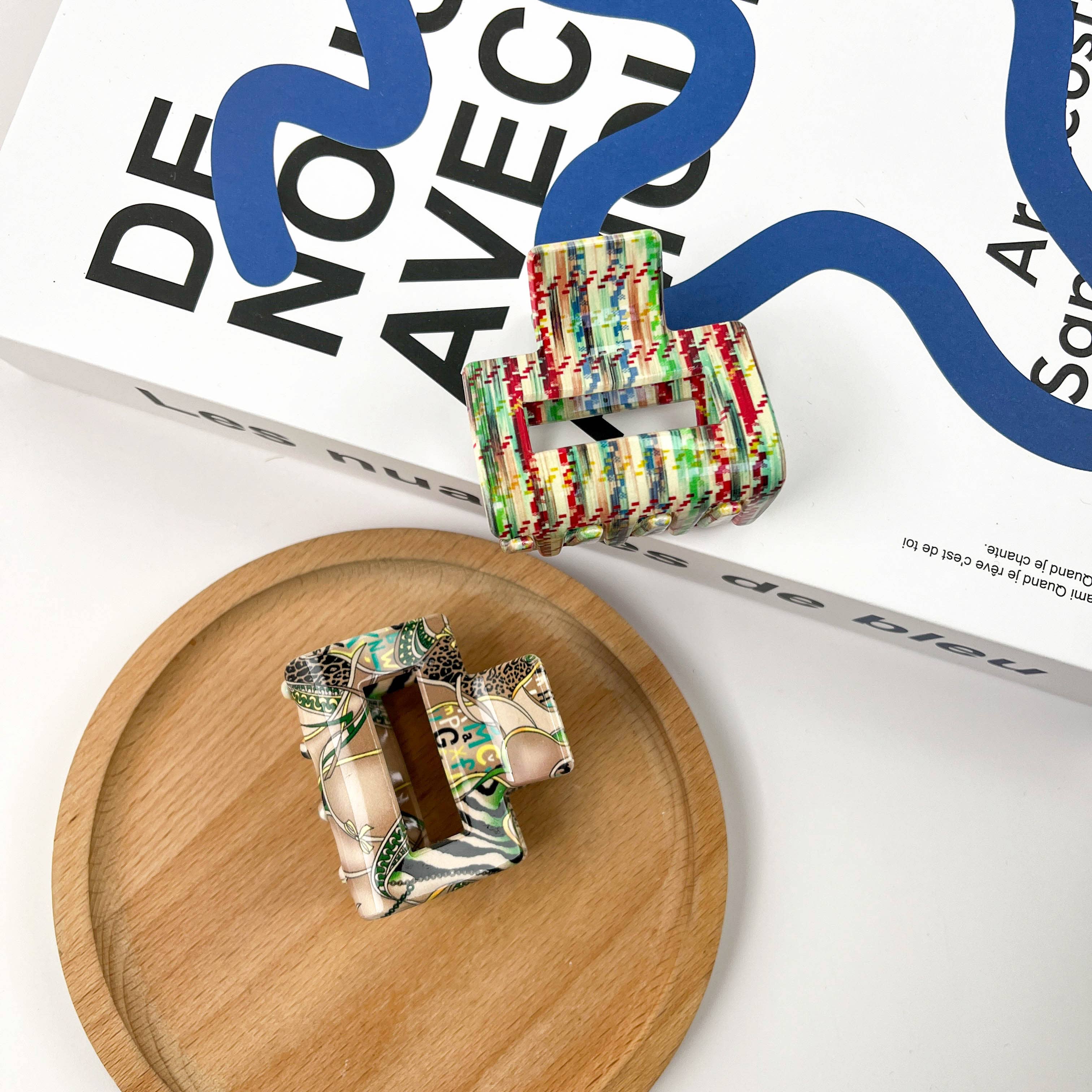 TheDivaSoap – Großhandel Haarclip – Damen – Quadratischer Haarklammer aus Azetat mit buntem Aufdruck, umweltfreundlich6