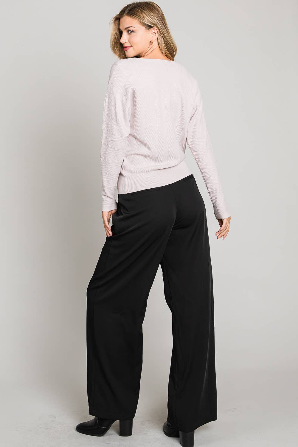 Allie Rose – wholesale Pullovertröja - Dam – Mjukt Chevronmönster Fine Gauge Dolman14