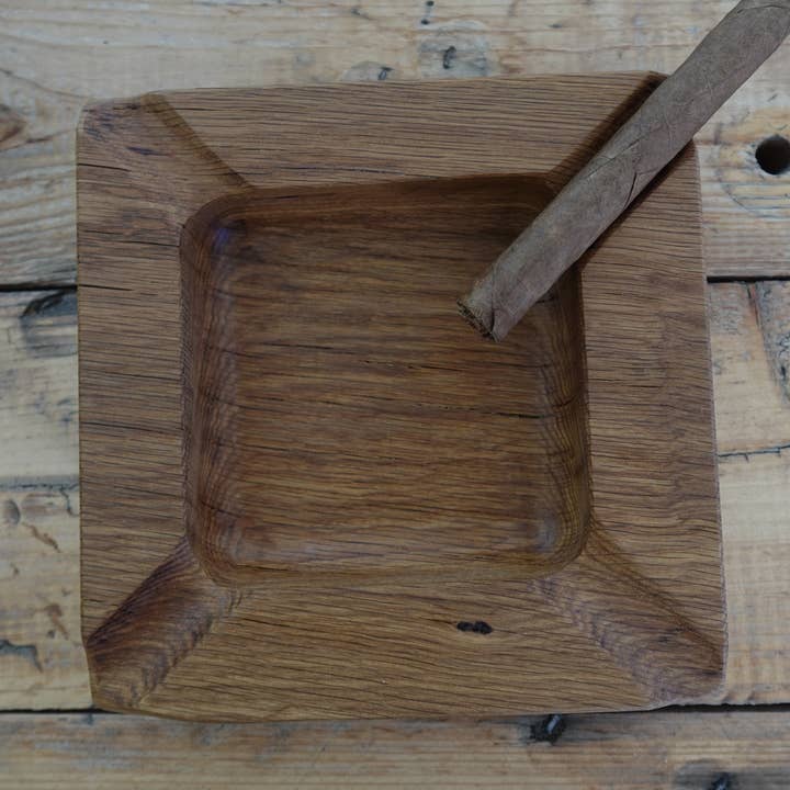 Indiana Vit Ek Cigar Askkopp 092024W07 för wholesale av The Gant Collective