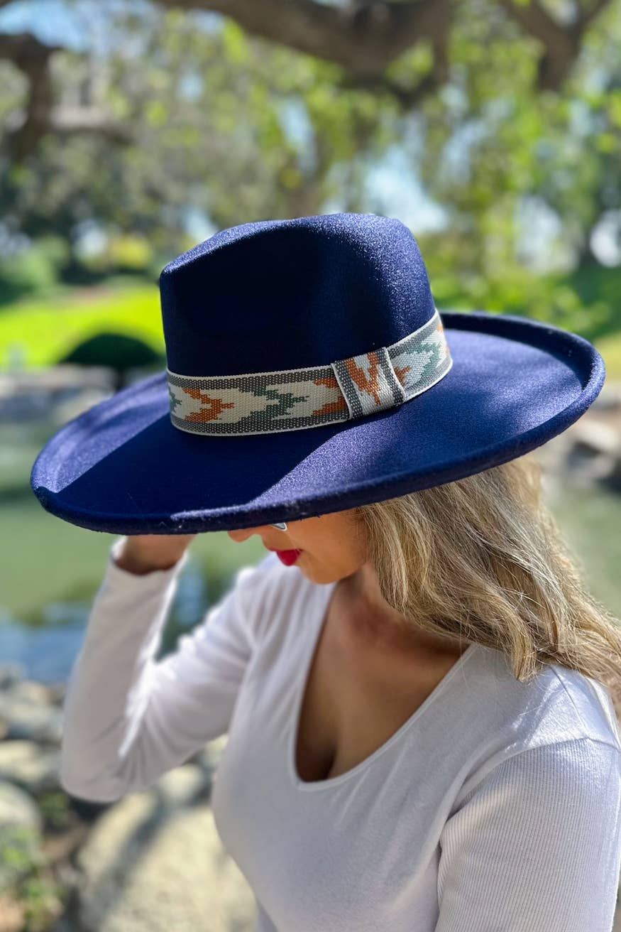 Marina Militare Cappello Fedora con stampa occidentale multicolore azteca blu scuro in vendita all'ingrosso su Faire2