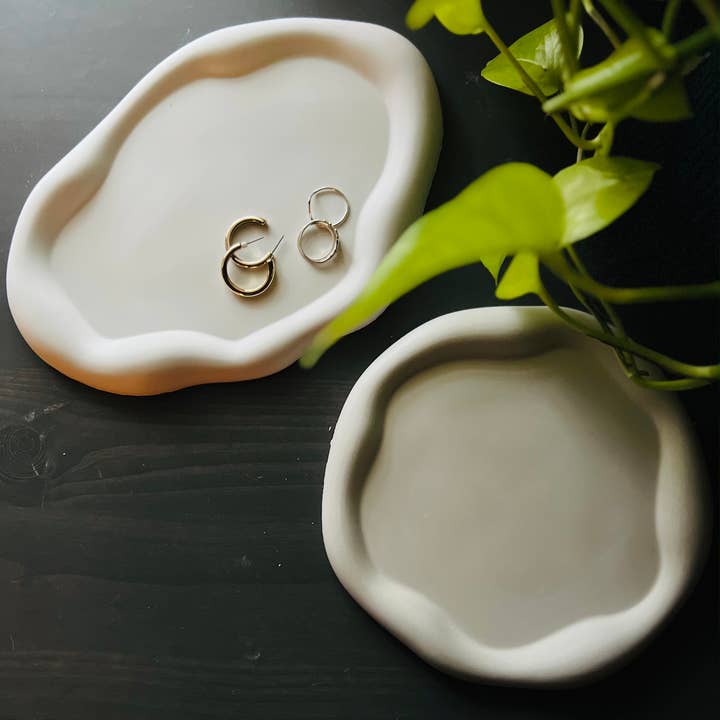 Petite Maison and Co. – Bandeja decorativa por atacado – Tabuleiro de Betão2