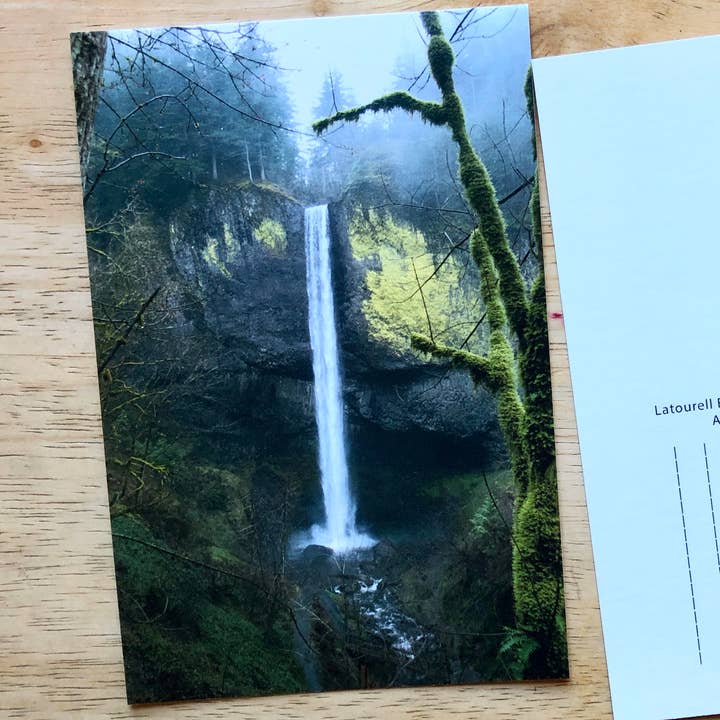 Latourell Falls, Oregon 4x6" postkort for engroshandel hos Nicole Mark Photography
