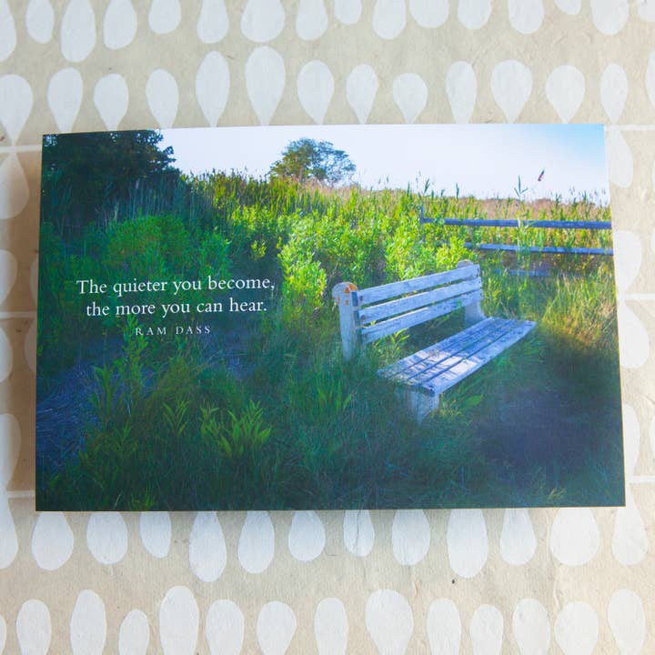 Jo mere støjsvage du bliver, jo mere kan du høre. Ram Dass for engroshandel hos Banter by Greely Creative