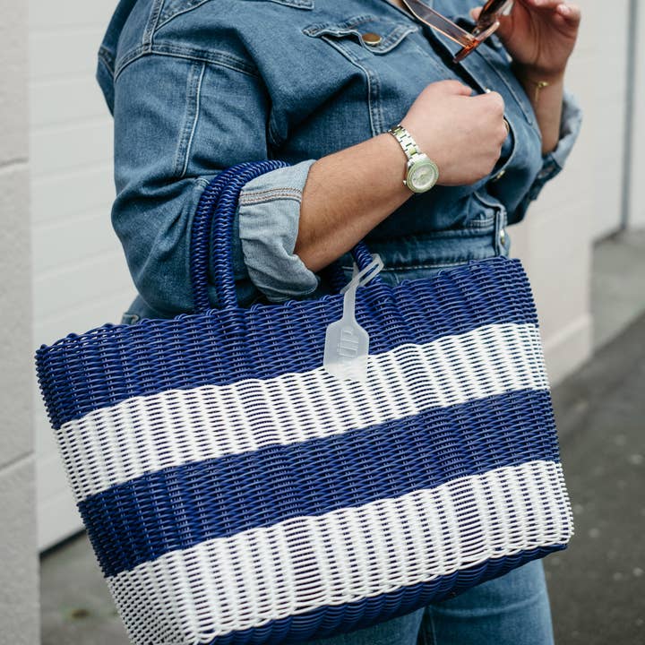 Average basket recycled plastic sailor blue/white HANDMADE for wholesale by PÜP