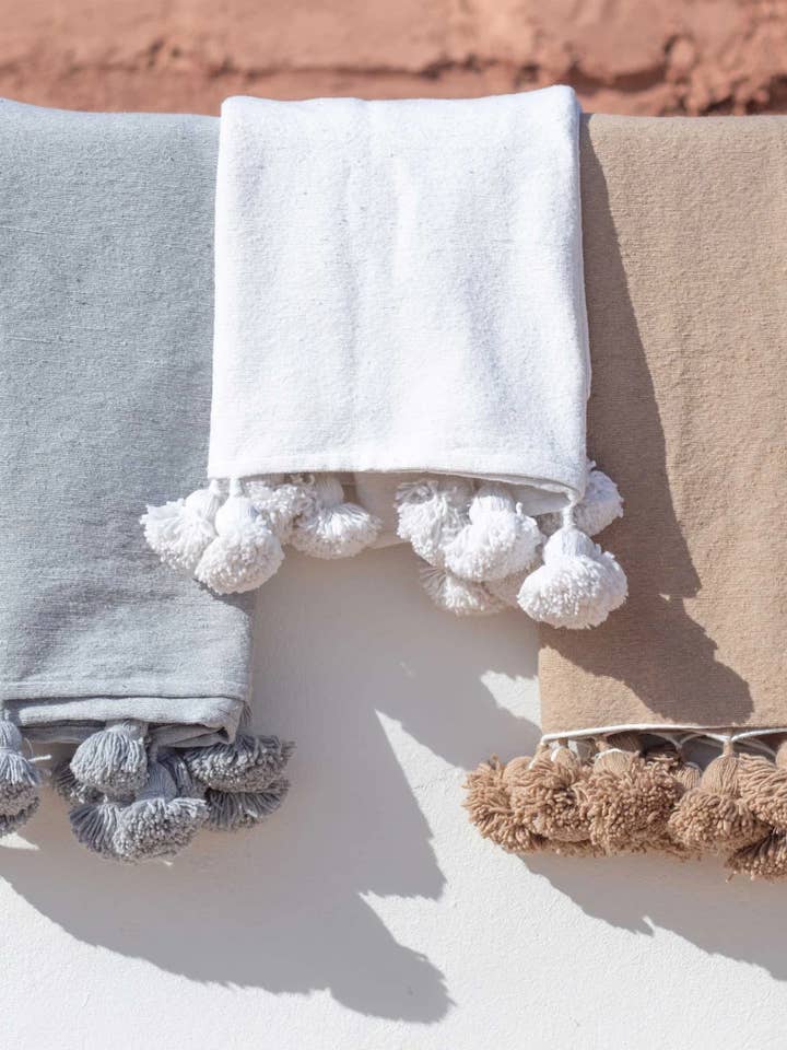 Moroccan Throw with Pompoms, Throw Bedroom Tassels for wholesale by Mikwi