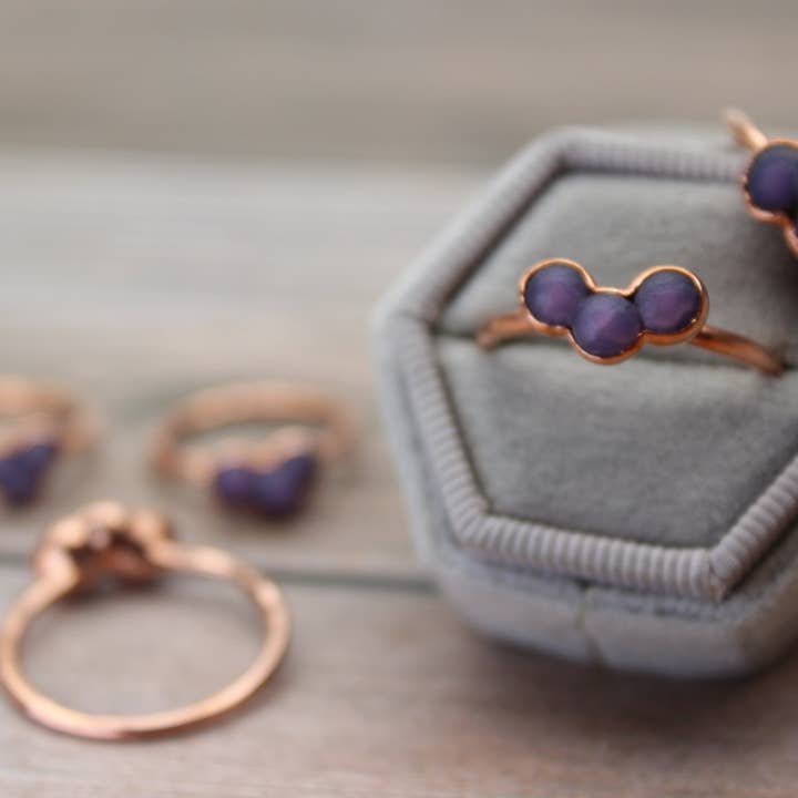 Bague en cuivre Agate Grape Grape - Bijoux en pierre brute faits main pour la vente par Meraki Rame