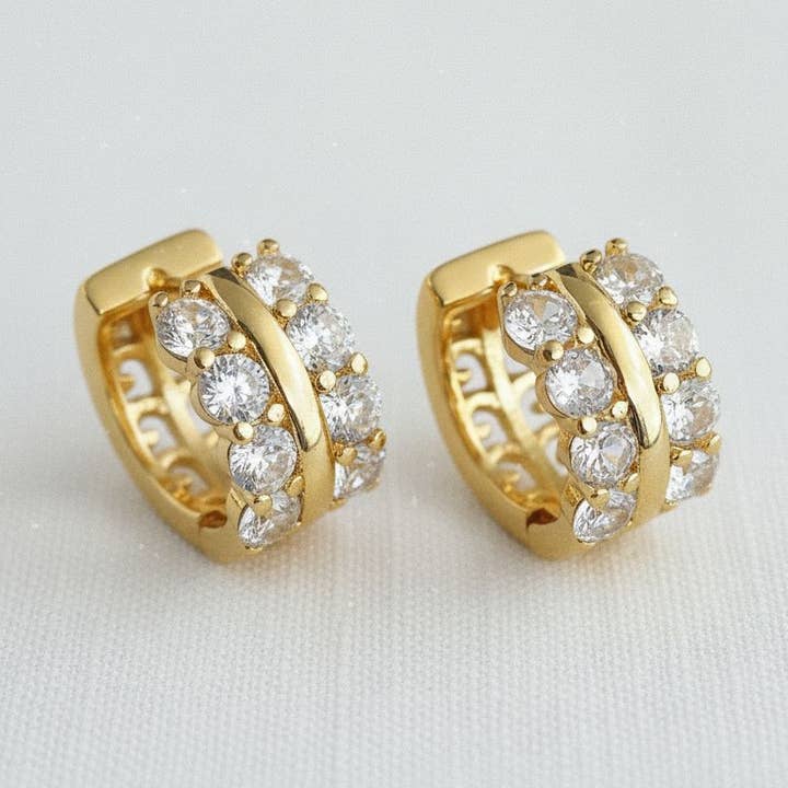 Chic Geometric Drop Earrings with Sparkling Accents for wholesale by Ellemadera