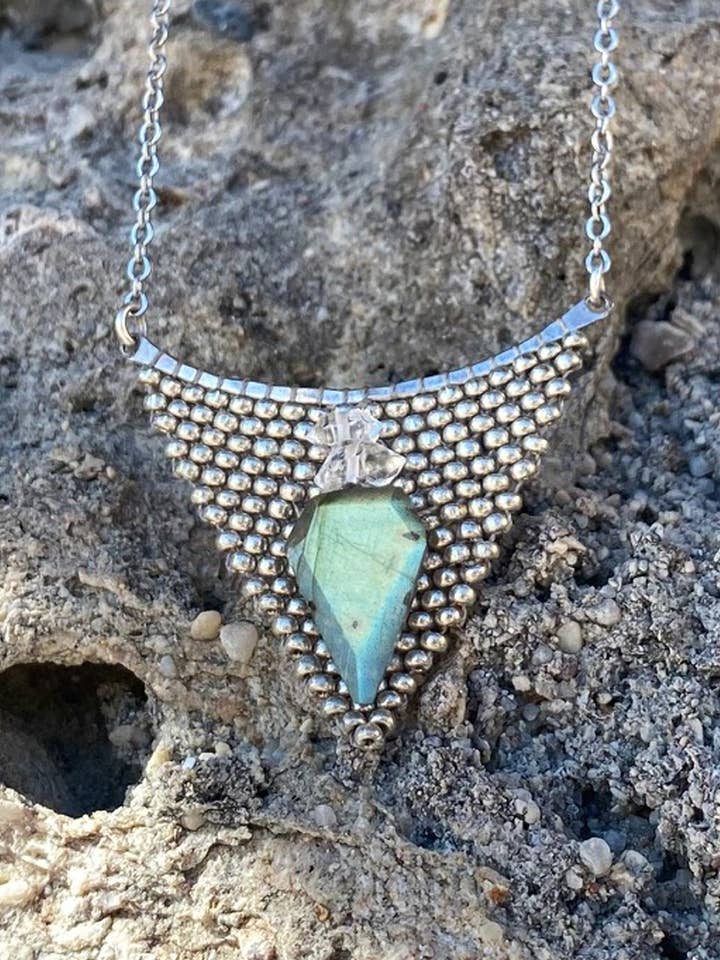 Aura Halsband för wholesale av Naomi Star Designs