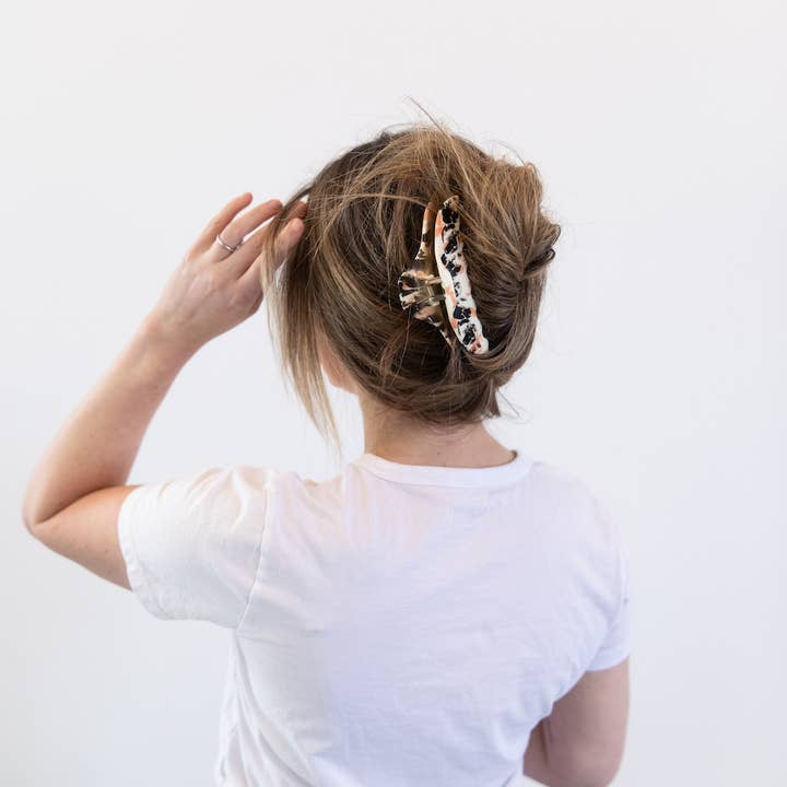 Headbands of Hope | One Purchased One Donated – wholesale Hårklämma - Dam – Stor klämma - Svart + Korallmarmor
