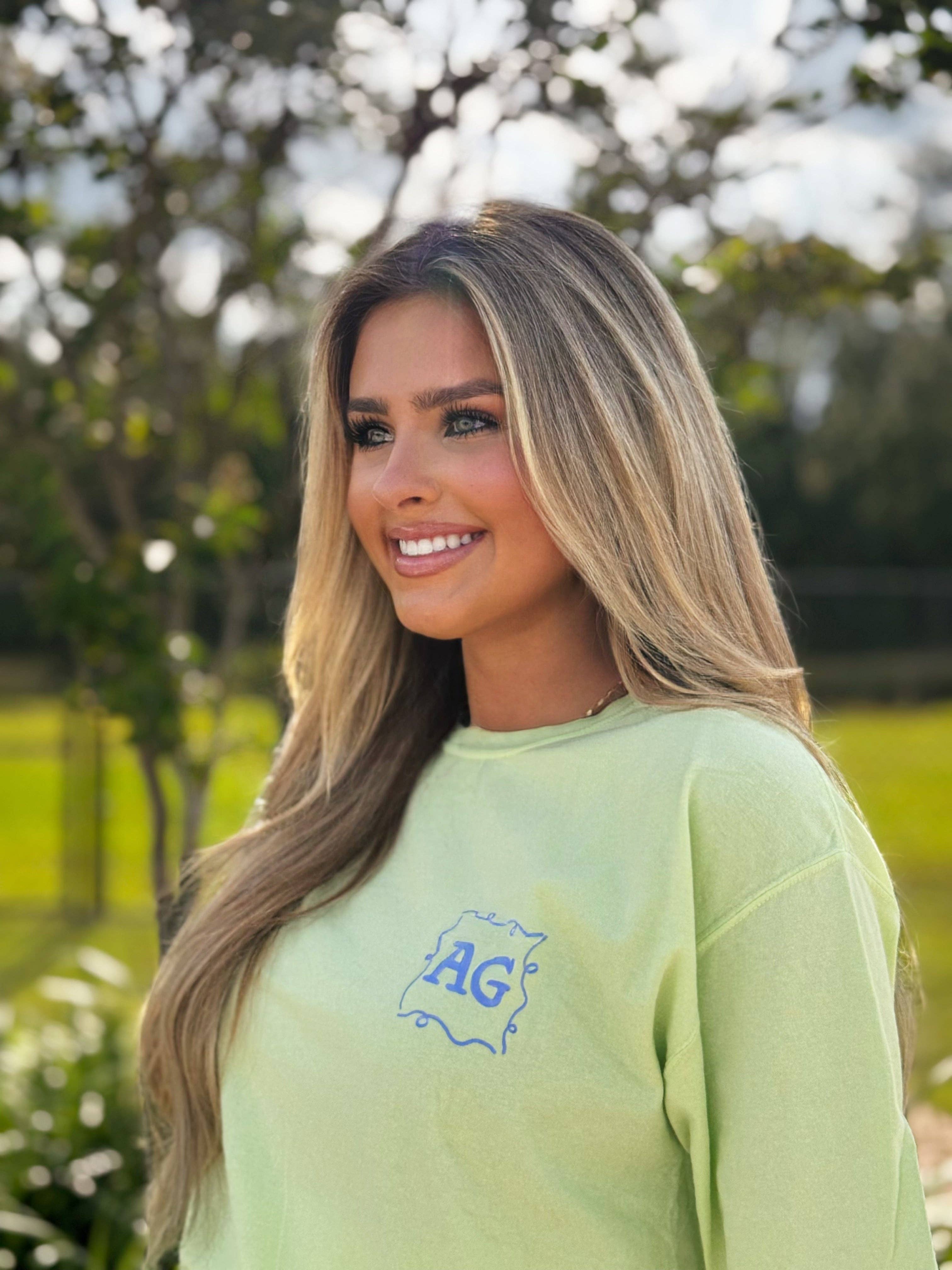 American Graham Apparel - Wholesale Screen Printed T-Shirt - Unisex - It's Giving Spring, Hydrangea Floral Graphic Tee8