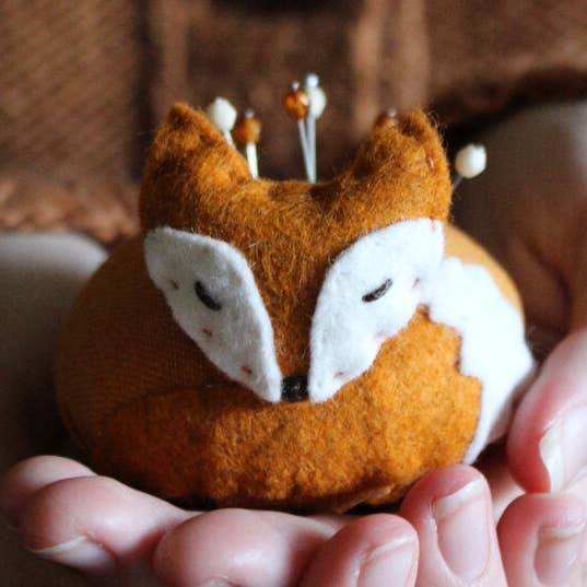 NNK Press – wholesale Craft sewing kit – Sleepy Fox Pincushion Sewing Pattern1