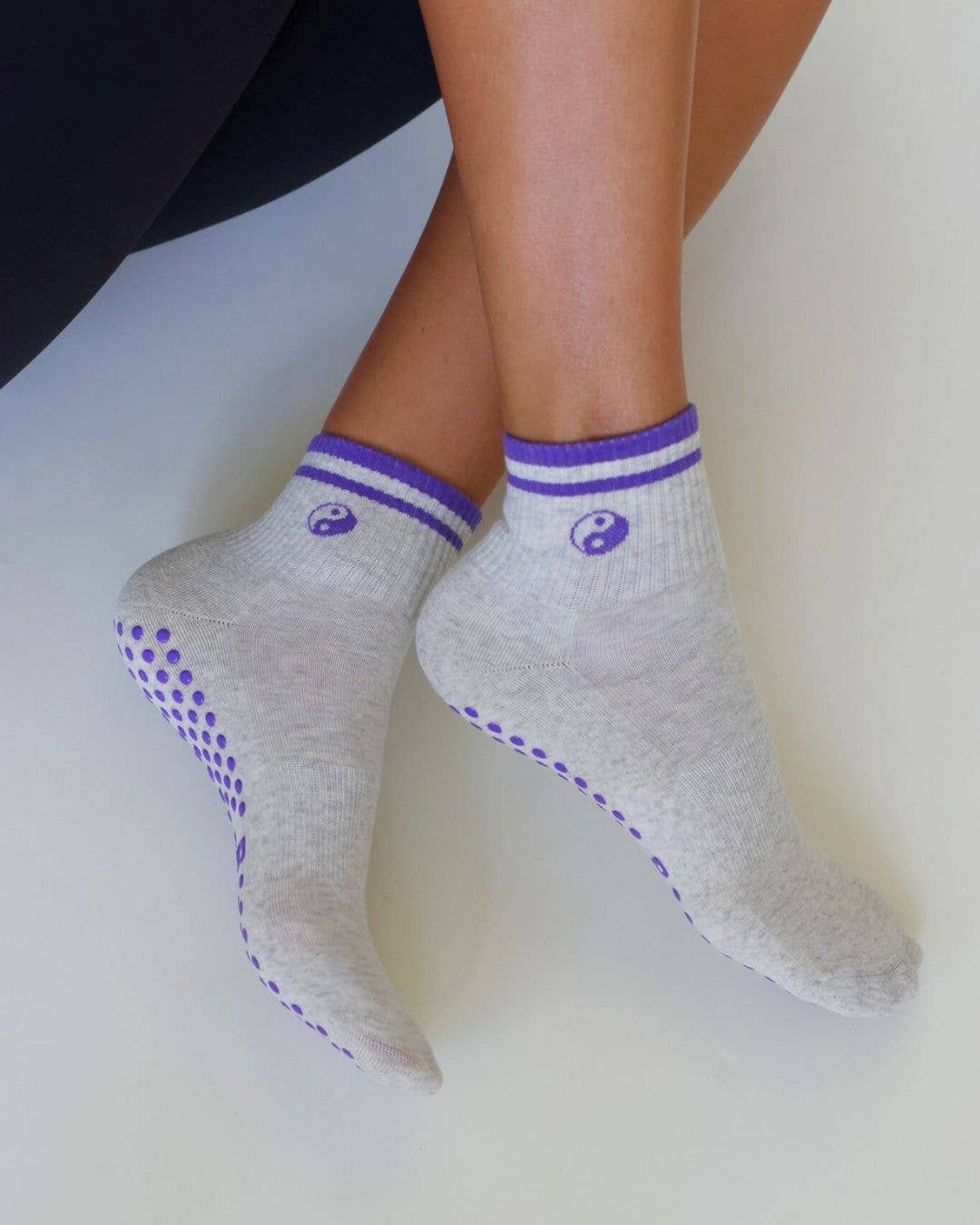 California Grip Socks - Wholesale Socks - Women's - The Yin Yang Shortie Grip Socks3