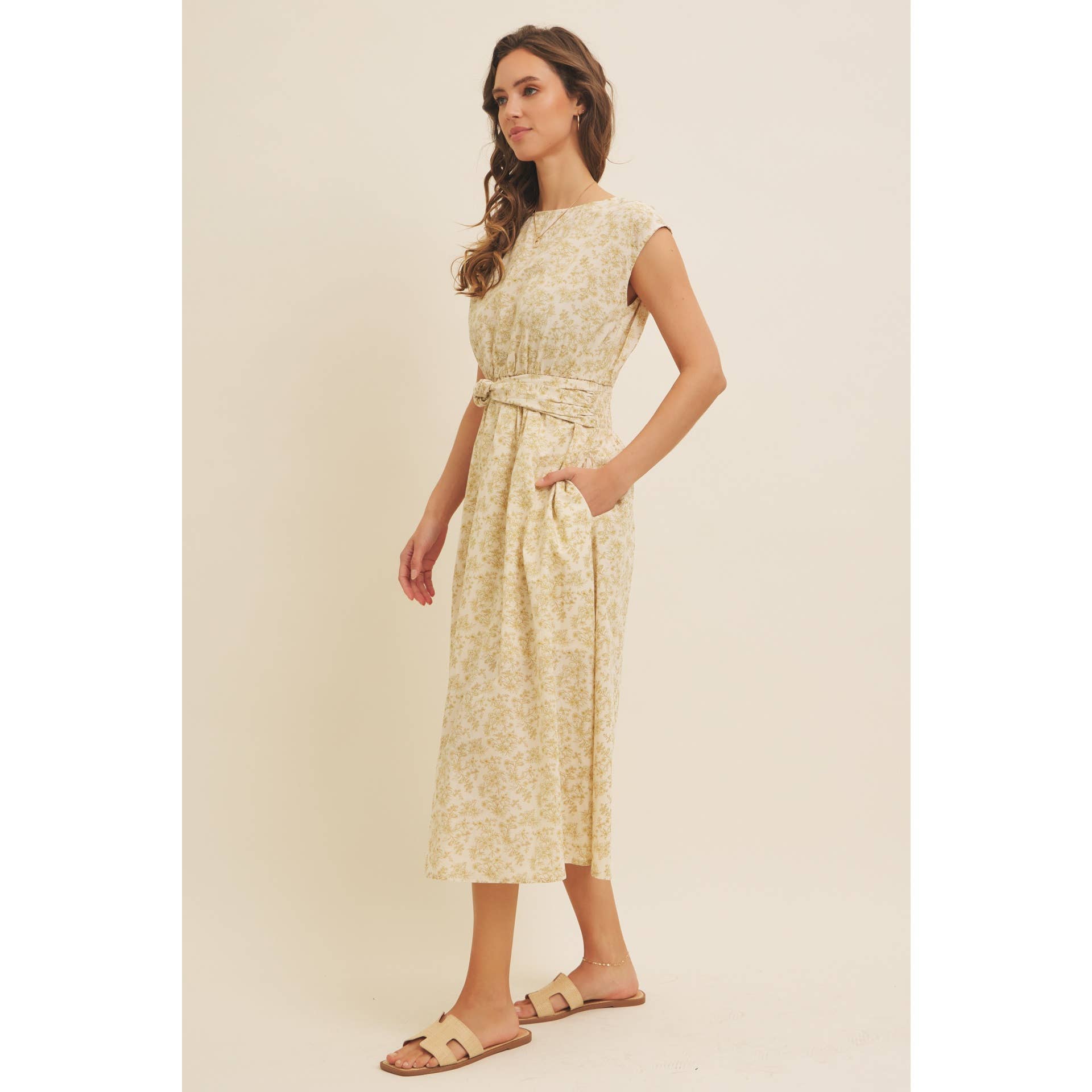 in february - Wholesale Dress - Women's - BOAT NECK PLEATED SLEEVELESS FLORAL MIDI DRESS7