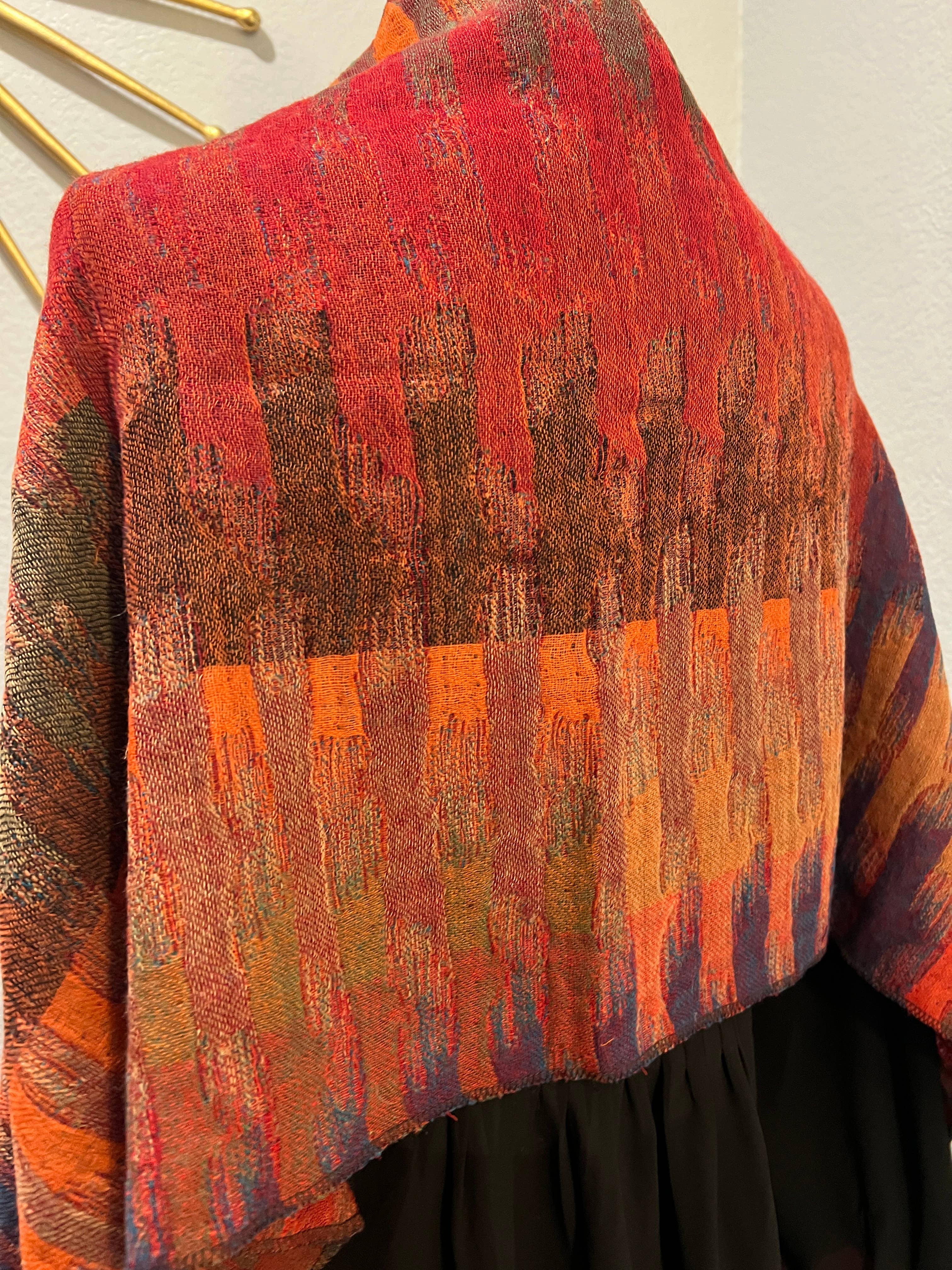 In Style Scarves - Vendita all'ingrosso Stola - Donna - Scialle/involucro reversibile in lana merino cotta in rosso marocchino7