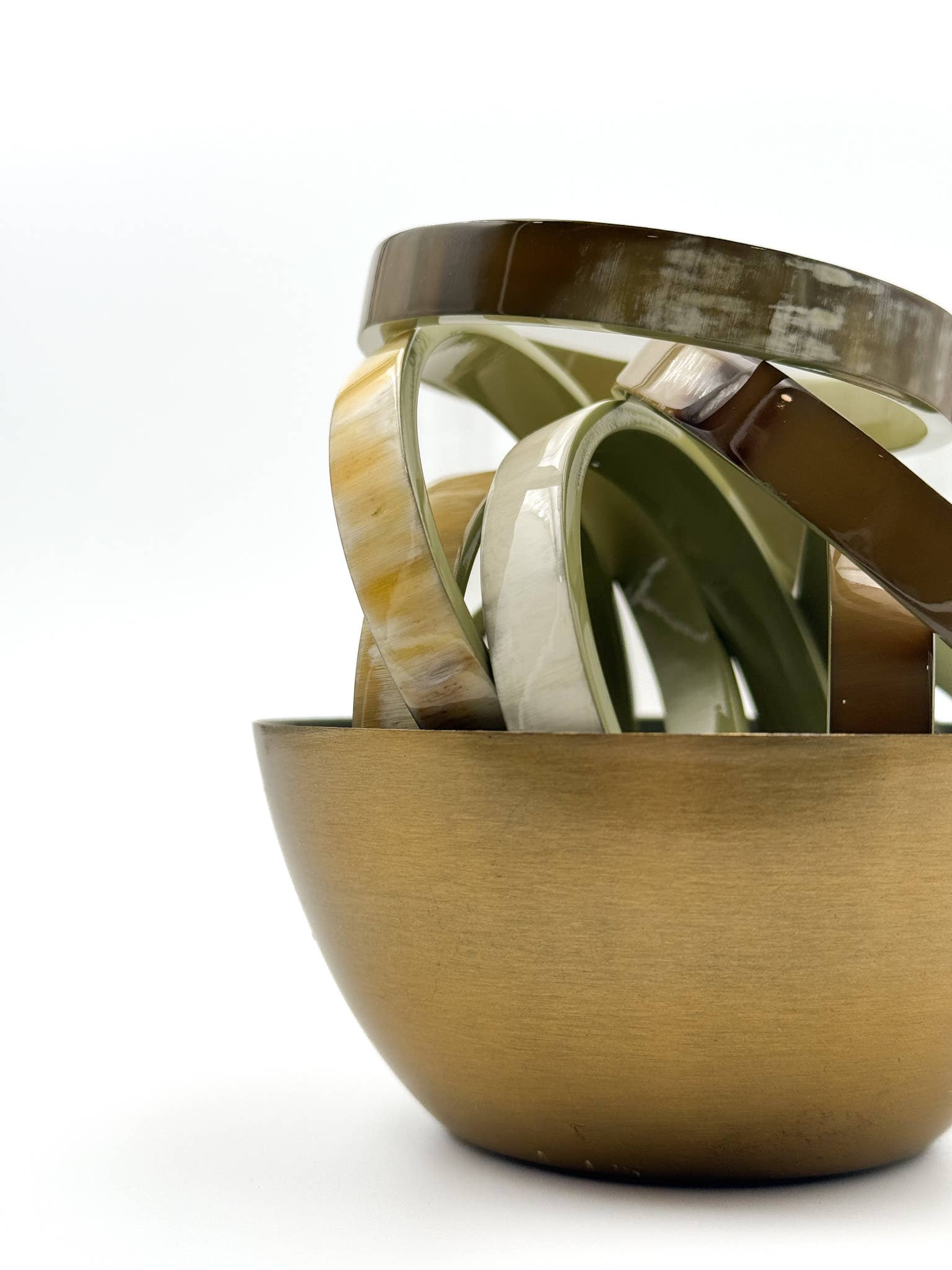 MAISON KIZO - Wholesale Bangle Bracelet - Lacquered buffalo horn bangle Width 1 cm Khaki3