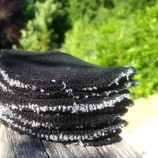 Black washable discs for wholesale by Sakaïdé