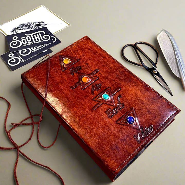 Soothi | Containers Of Creativity - Vente Journal intime - Journal en cuir rechargeable avec éléments de la Terre et véritables pierres précieuses7