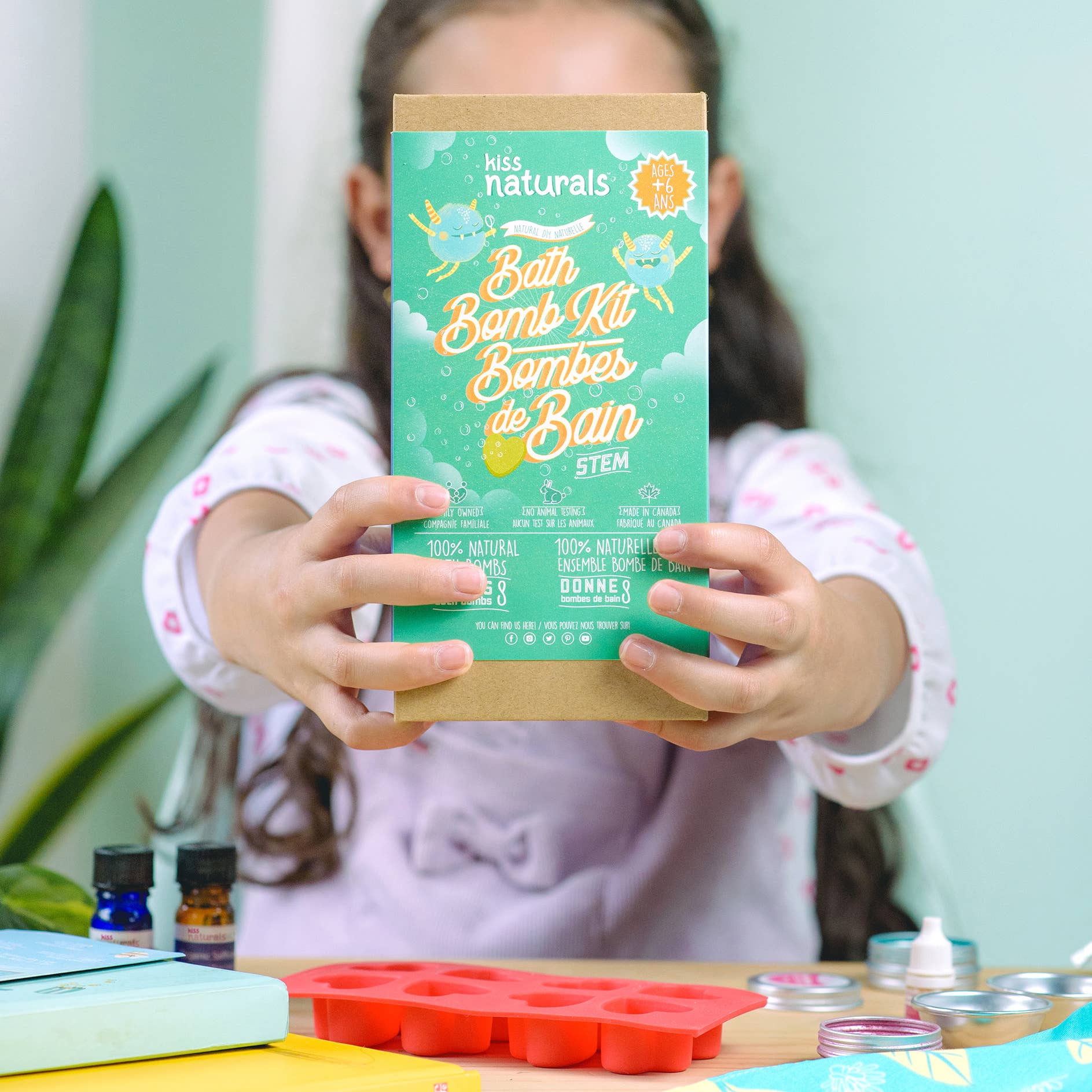 Earthy Good / Kiss Naturals - Wholesale DIY Craft Kit - Kids - Case of 6 – Kiss Naturals DIY Bath Bomb Kit for Kids9