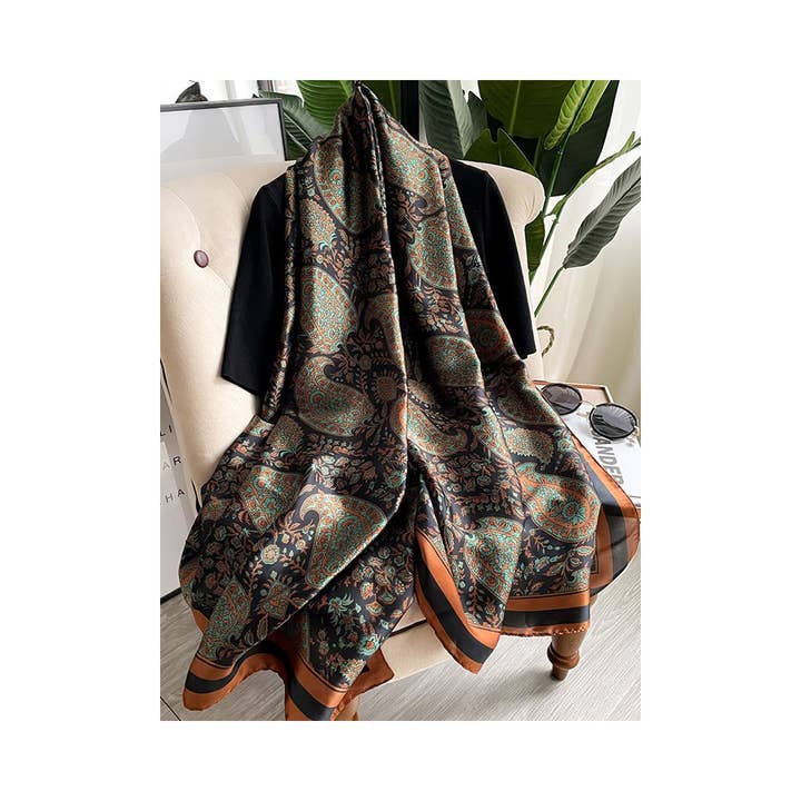 Sciarpa in seta vintage con stampa floreale per la vendita all'ingrosso da parte di FurDecoration