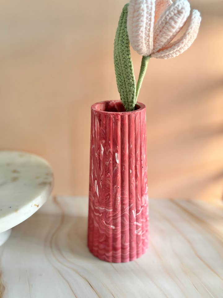 Høj vase Dalia for engroshandel hos Kookie