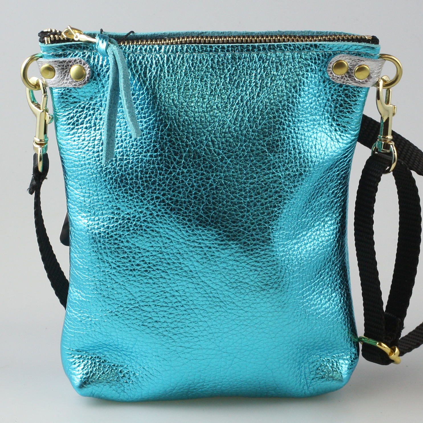 Zina Kao Exclusives – wholesale Crossbody bag – Women's – The Lisa Cellphone Crossbody Pouch 23