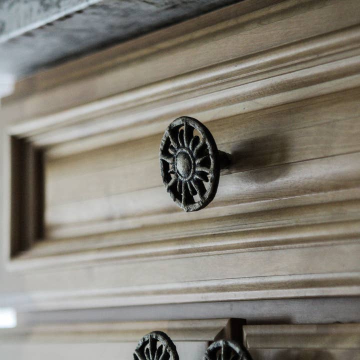 Zeckos - Wholesale Knob/Pull - Set of 6 Antique Gold Sun Cast Iron Drawer Pulls2