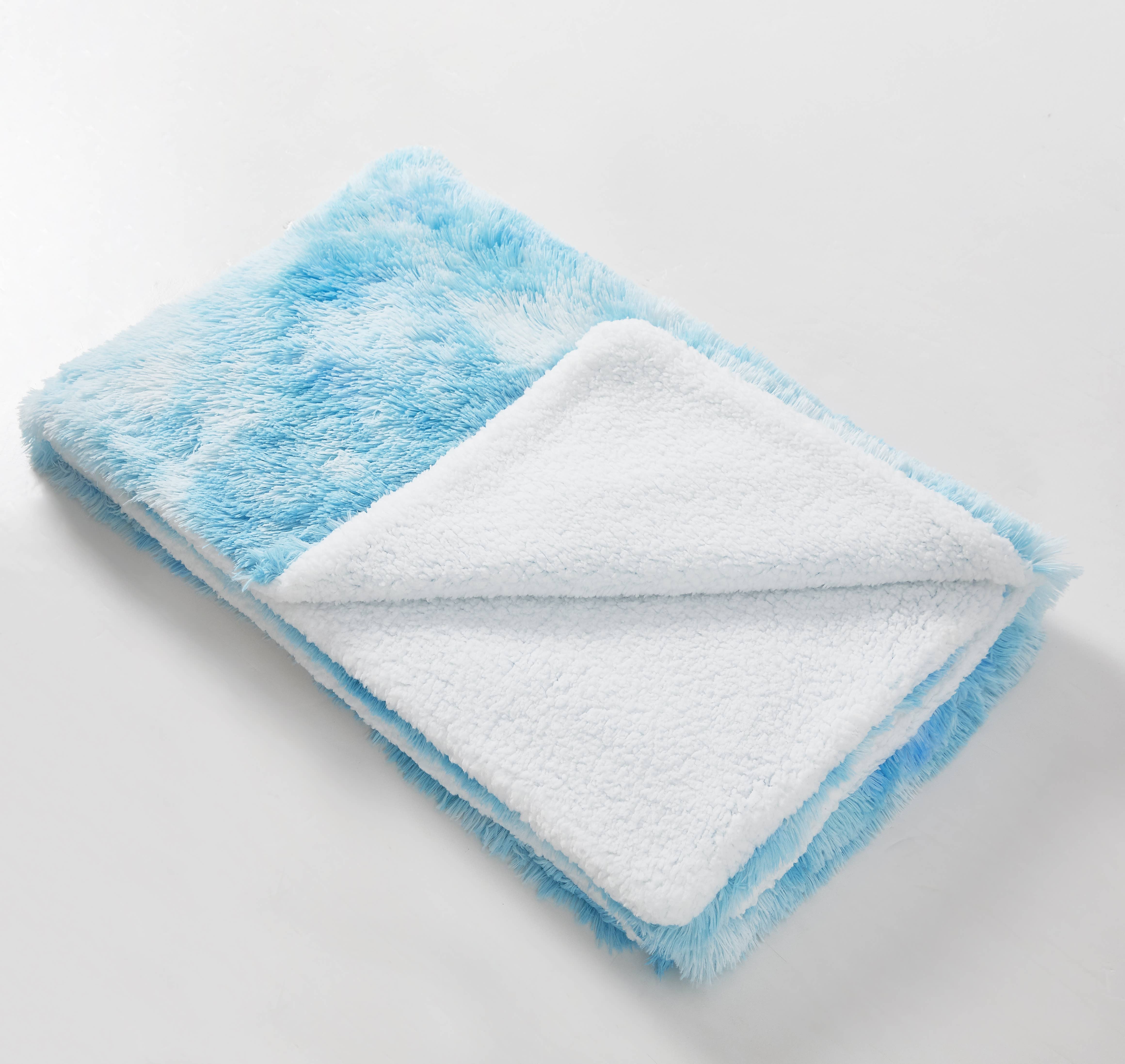 Duke Imports – Großhandel Überwurfdecke – "Blauer Himmel" Kunstfell-Plüschdecke - 127 cm x 178 cm7