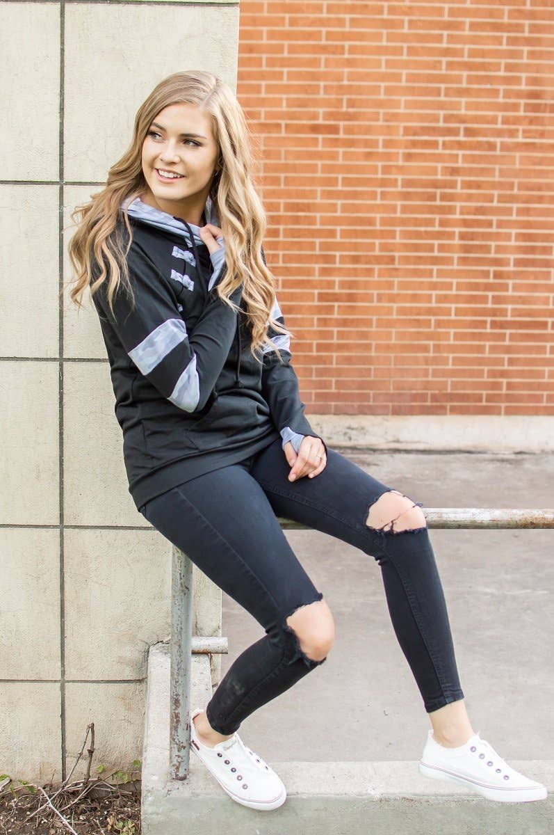 Rogue Society Apparel®️ – Großhandel Hoodie – Damen – Varsity Camo Hoodie jetzt für Kinder erhältlich!7