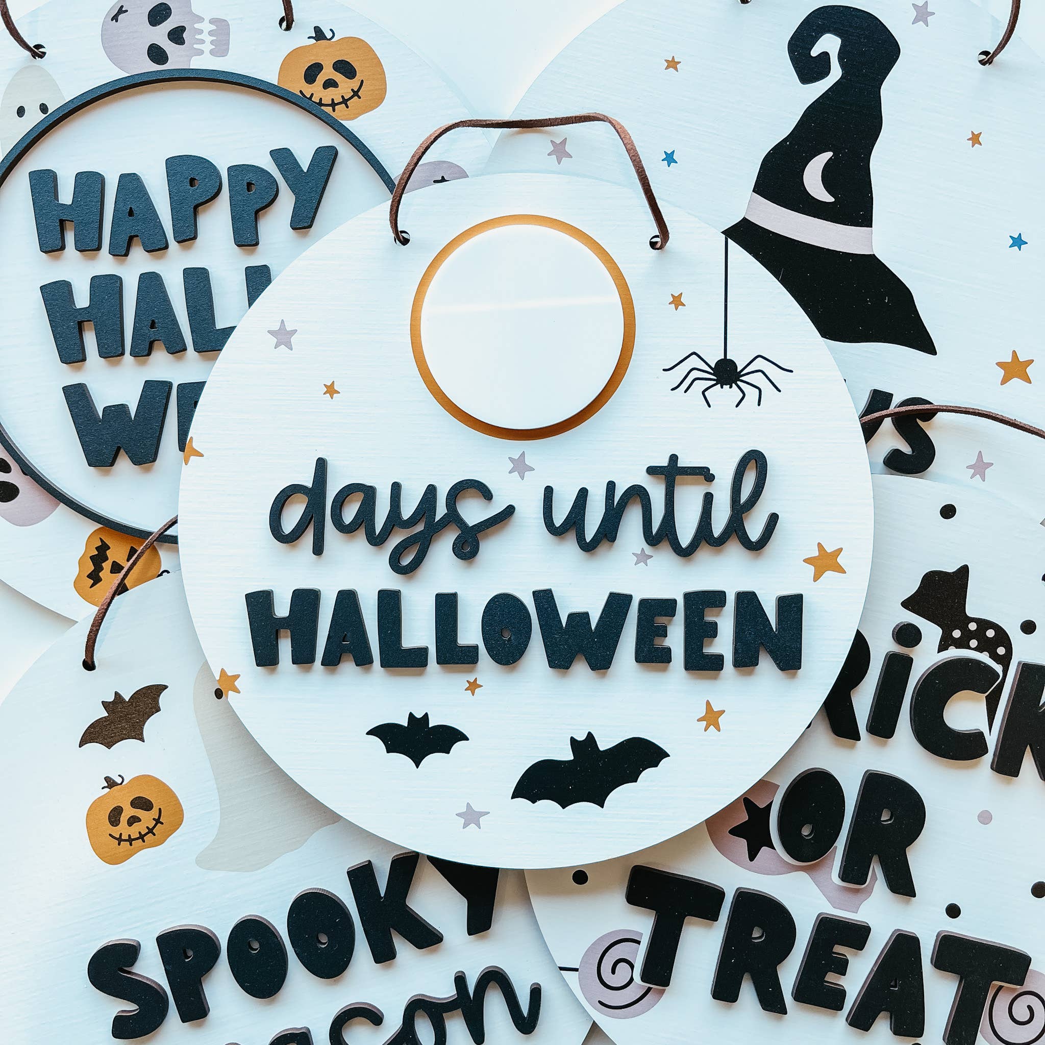 Knotty Design Co. - Wholesale Sign - Halloween Countdown Mini Round Sign4
