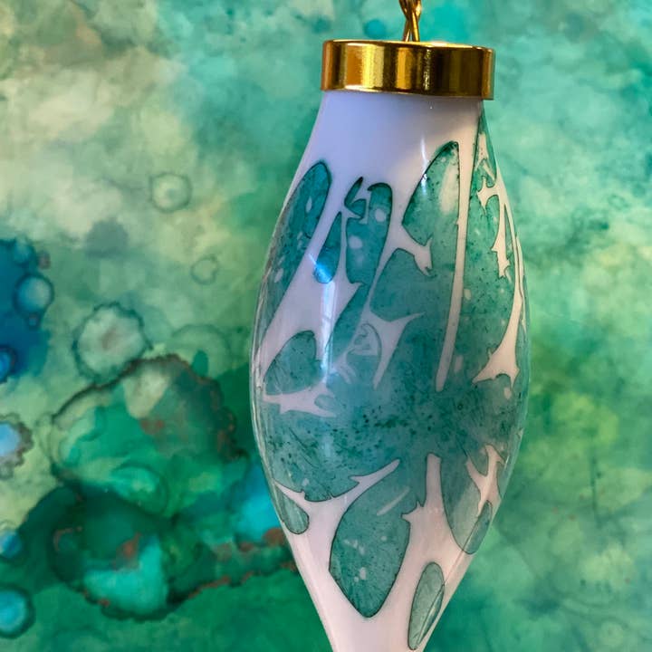 Hand Painted Teardrop Ornament - Broken Glass Clover for wholesale by Held.