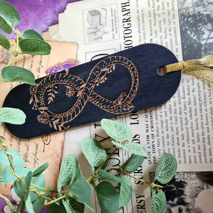 Segnalibro in legno Infinity Snake per la vendita all'ingrosso da parte di Critit