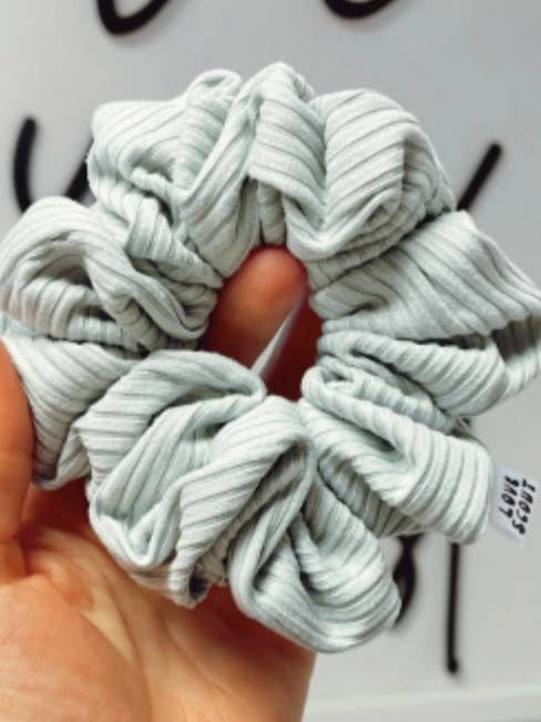 Elastico per uso quotidiano in salvia chiara a coste per la vendita all'ingrosso da parte di Love Scout Designs