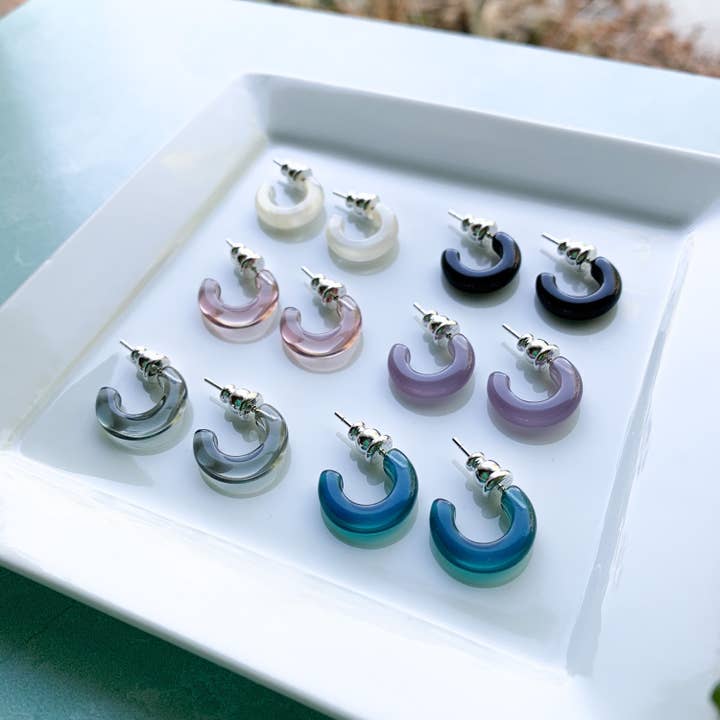 Fenna&Fei - Wholesale Hoop Earrings - Huggie Hoops Collection | Small Tiny Minimalist Resin Hoops