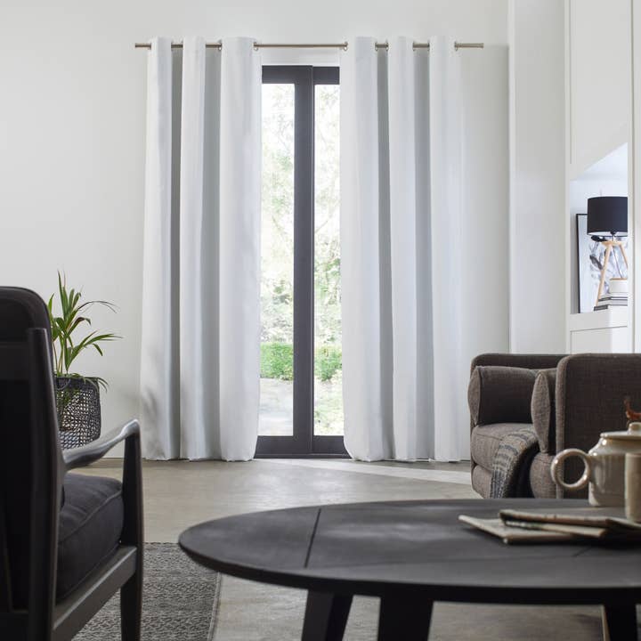 Eyelet Liner Occultant for wholesale by Madura