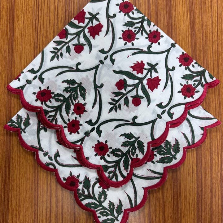 Fabricrush - Wholesale Dinner & cloth napkin - Ruby Red and Emerald Green Embroidery Scallops Napkins0
