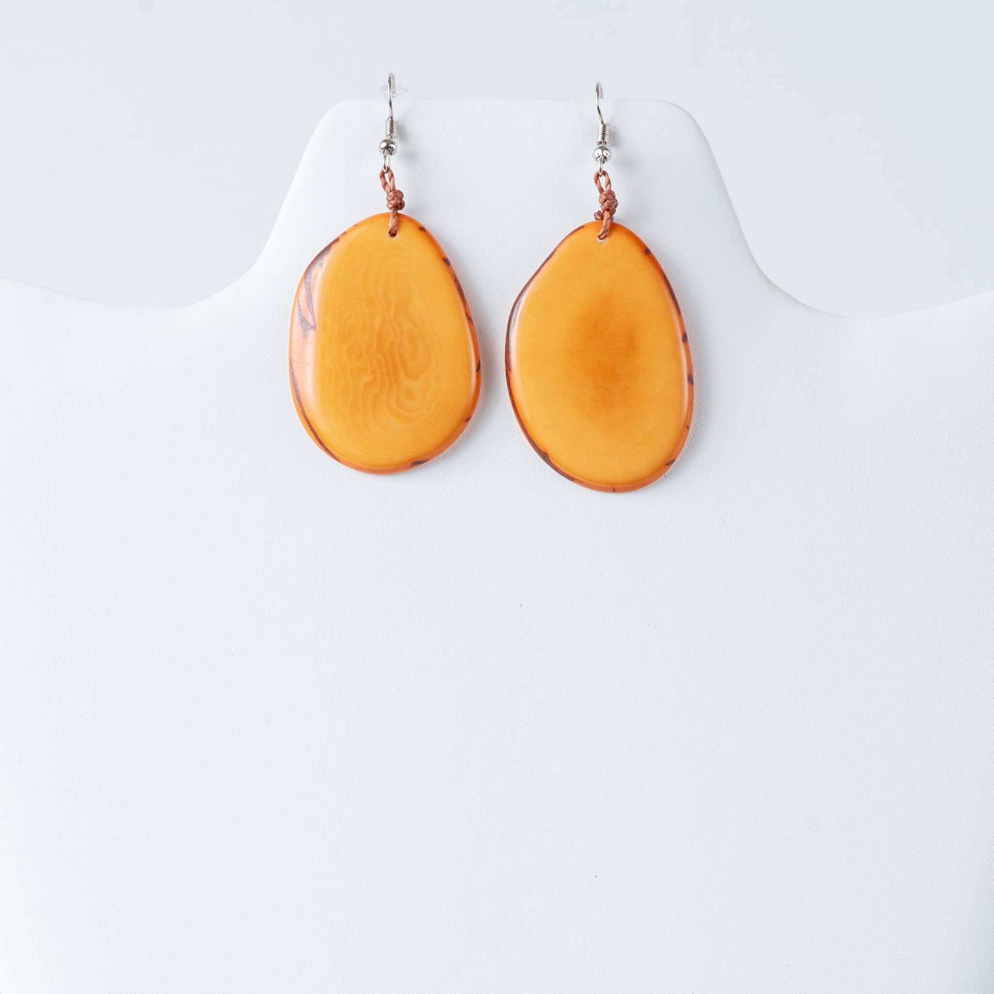 TaguArtsy - Wholesale Hangende/ronde oorbellen - Tagua Slice milieuvriendelijke oorbellen10