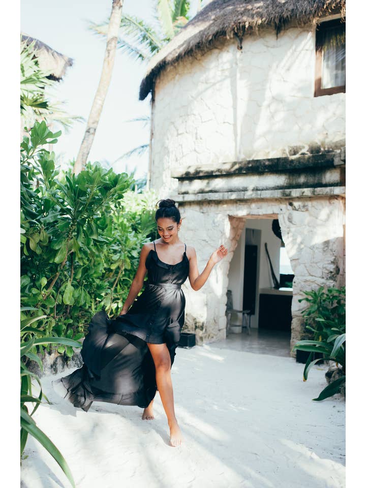 Sukiso - Wholesale Dress - Women's - Juliet High to Low Dress in Black2