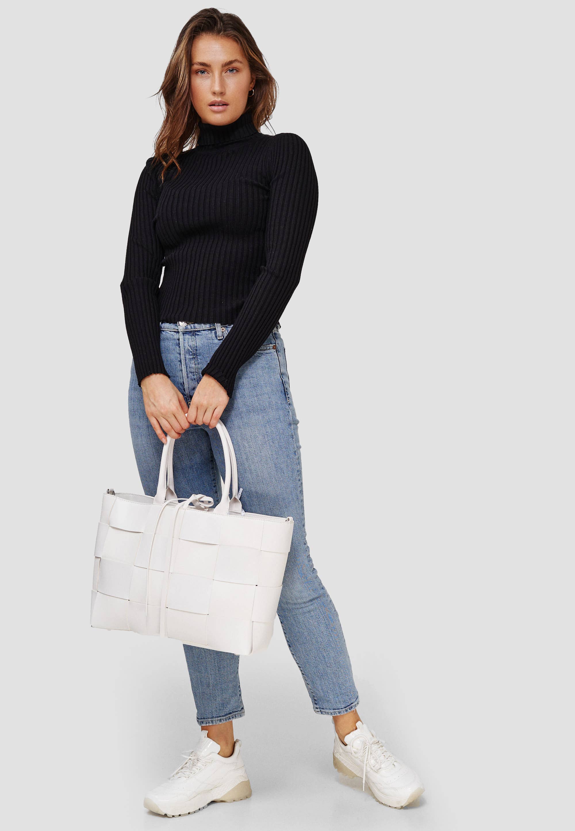 HJS – wholesale Shoulder bag – women's – Shoulder Bag 'MIRALOMA' - Braided Elegance6