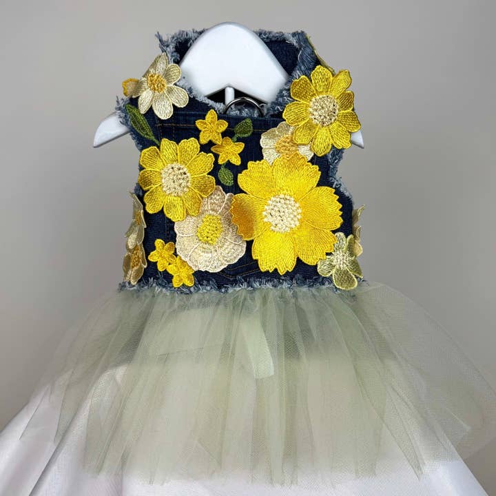 Robe Bouquet en Mousseline de Citron pour la vente par Heads or Tails Pup