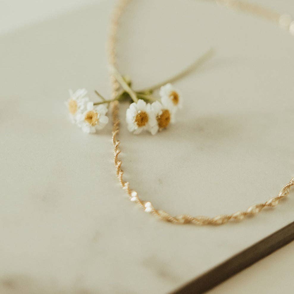 Mauve Jewelry Co. - Wholesale Link & Chain Necklace - Amelia Gold Filled Twist Necklace2