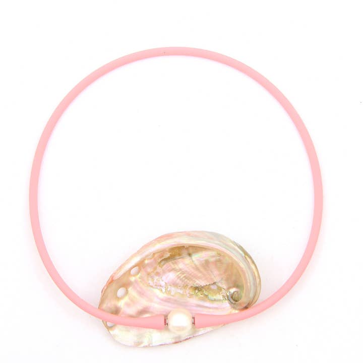 Woman Shops World – wholesale Beaded/pearl necklace – Janis The Pearl Silicone + Pearl Necklaces, Waterproof3