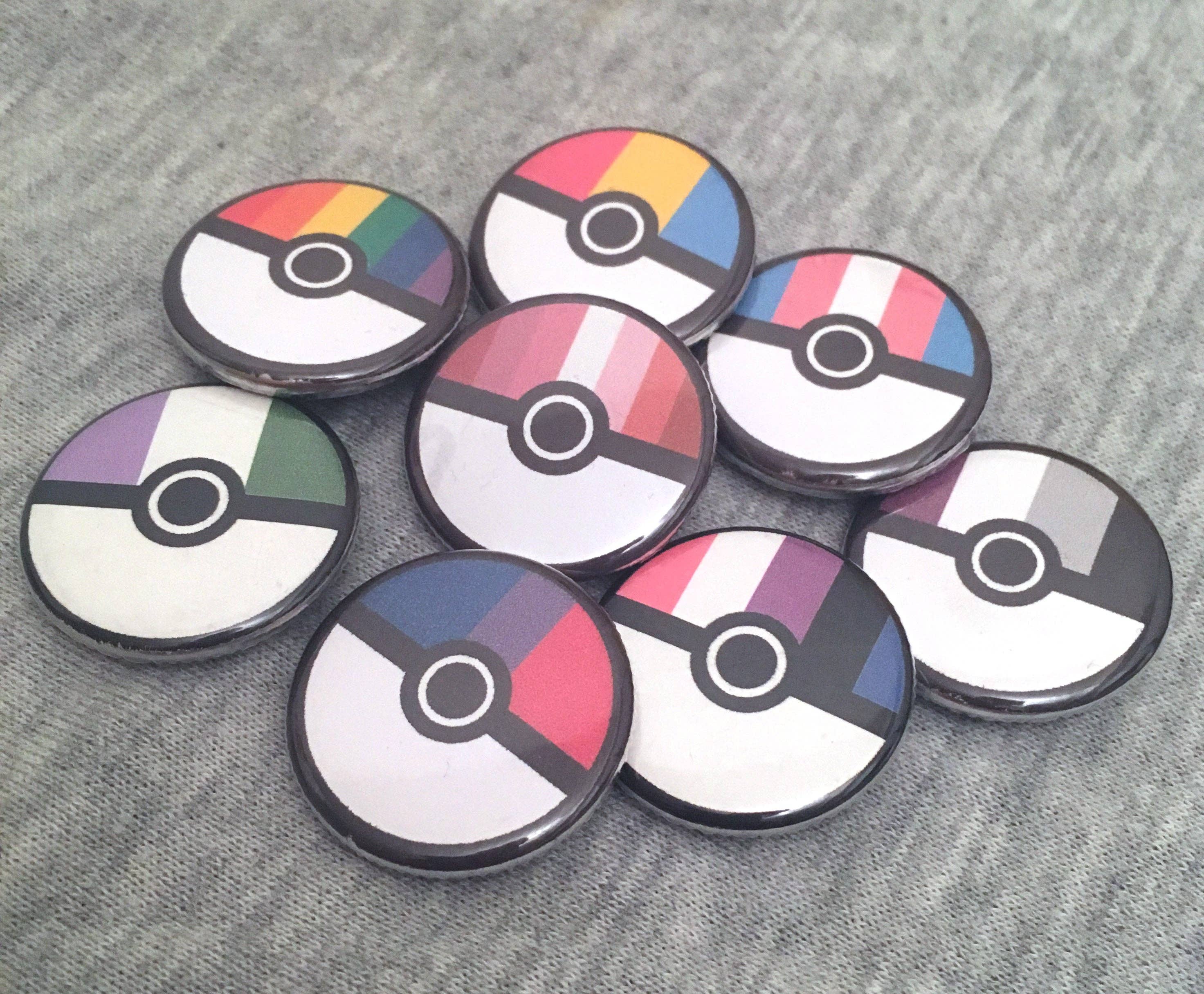 Support the T - Vendita all'ingrosso Spilla da bavero - Bottone o magnete Poké Pride1