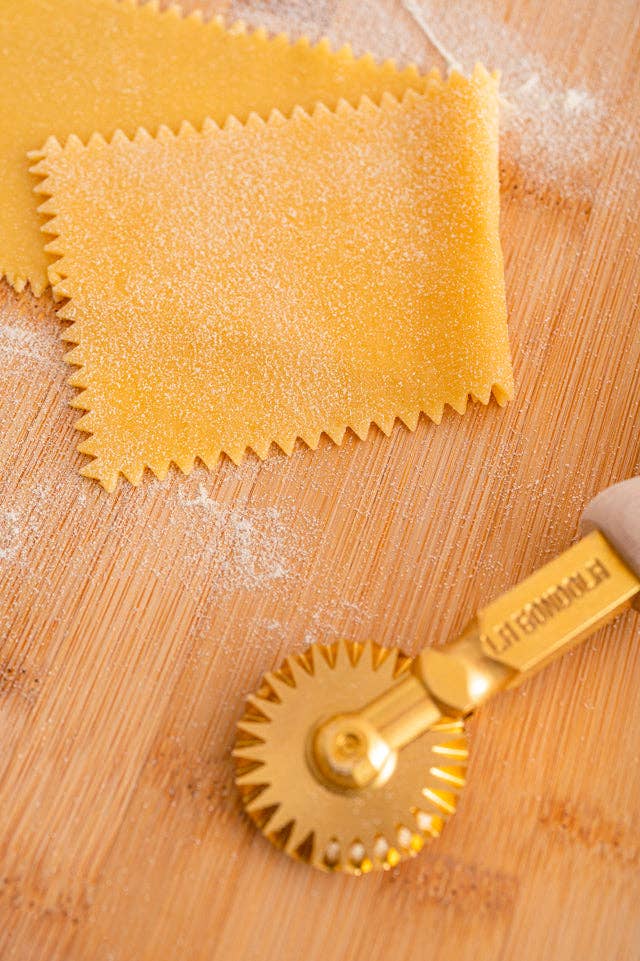 LA GONDOLA - Vendita all'ingrosso Utensile/attrezzo da cucina - Tagliapasta Professionale, Rotella Zigrinata in Ottone8