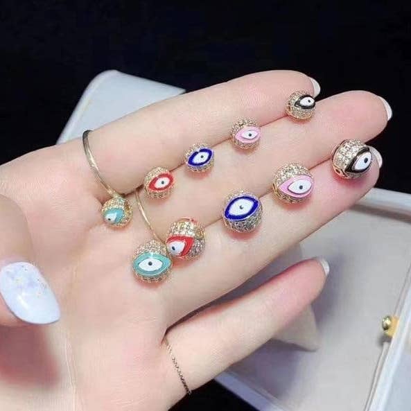 BestBeads&Beyond - Venta al por mayor Cuentas - Cuentas de bola de ojo malvado CZ Micro Pave, acabado dorado, 8 mm/10 mm negro/rosa/azul real/verde lágrima/rojo/azul turquesa, Sku #G425