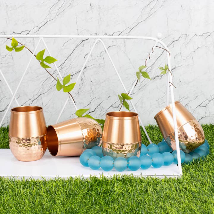 El'Cobre-Ecozonelifestyle – Großhandel Trinkglas/Tasse – Set aus 4 ovalen Kupfergläsern der Serie Bottom - Sequenz2