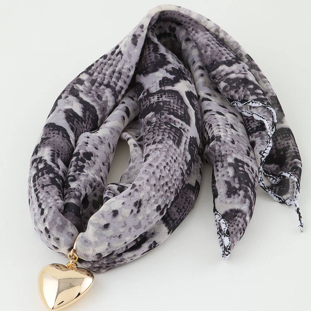 3AM BY H&D ACCESSORIES – Großhandel Kette mit Anhänger/Charm – Herzanhänger Stoffwickel-Halskette3