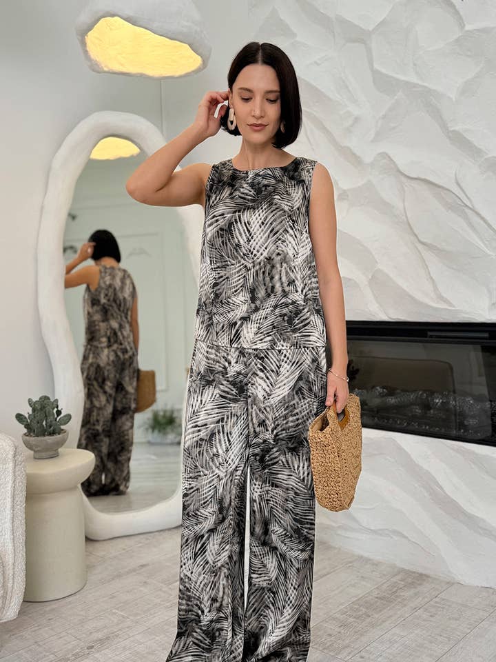 Gray silk suit for wholesale by Azuri Fashion Group